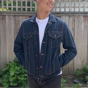 Men’s dark wash denim jacket